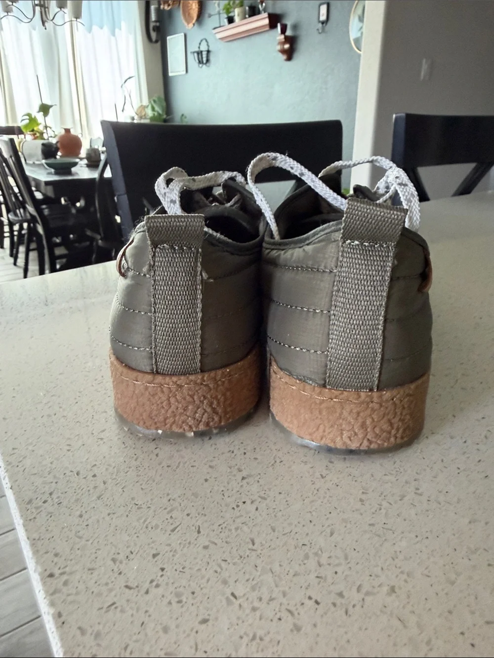 Cool Planet by Steve Madden Puffer Sneaker Olive Green 7